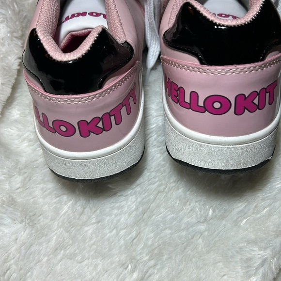 Hello Kitty by Sanrio Women’s Pink Casual Court Sneakers Size 11 NWOT - Picture 8 of 10